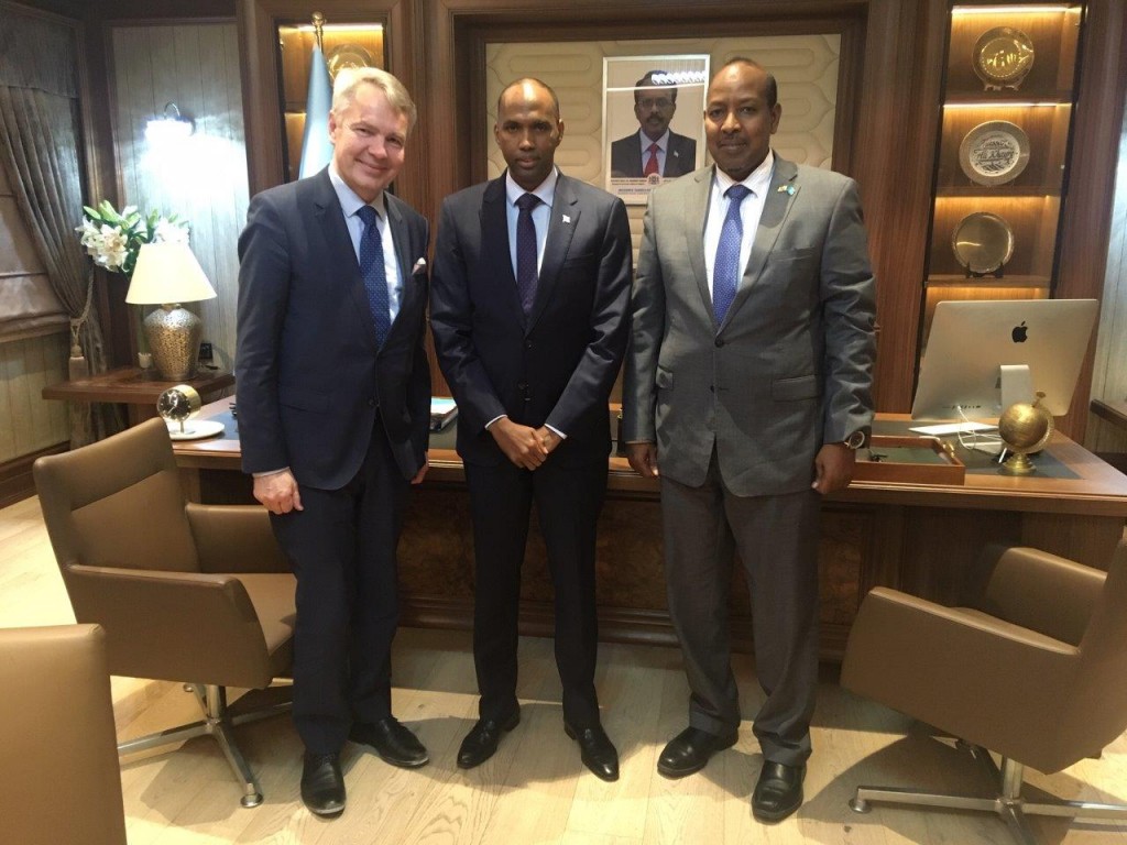 Somalian pääministeri Hassan Ali Khaire ja valtiosihteeri Abdulkadir Ahmedkheyr Abdi toivoivat, että suomalaista yritystoimintaa nähtäisiin lähivuosina Somaliassa.